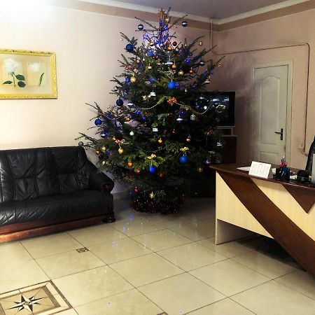 Comfort Hotel Chervonograd Buitenkant foto