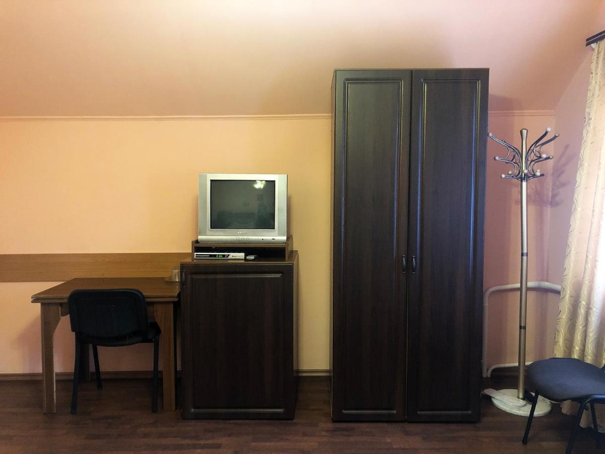 Comfort Hotel Chervonograd Buitenkant foto