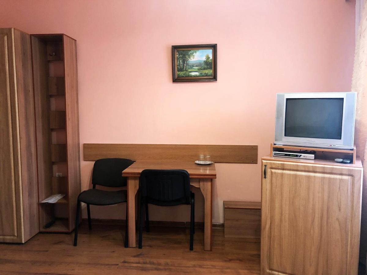 Comfort Hotel Chervonograd Buitenkant foto