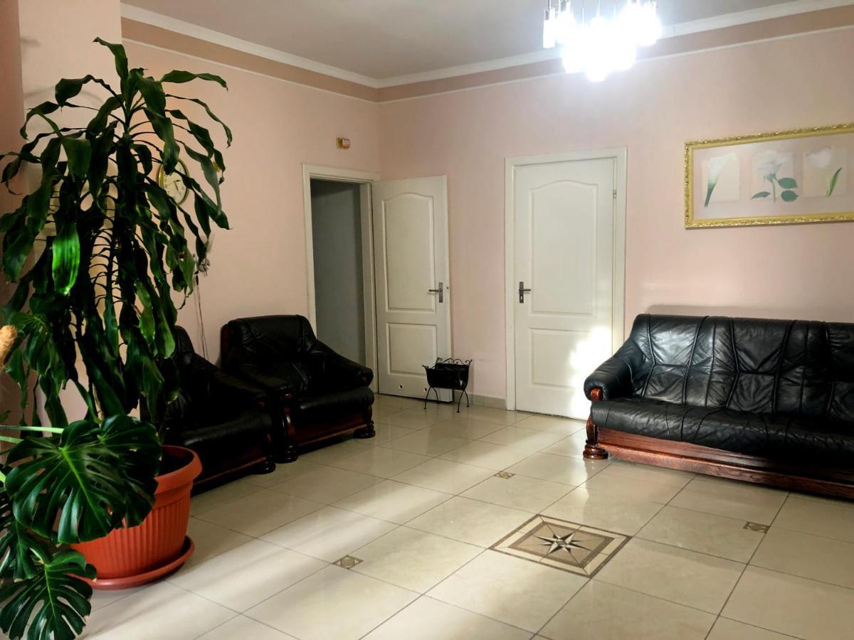 Comfort Hotel Chervonograd Buitenkant foto