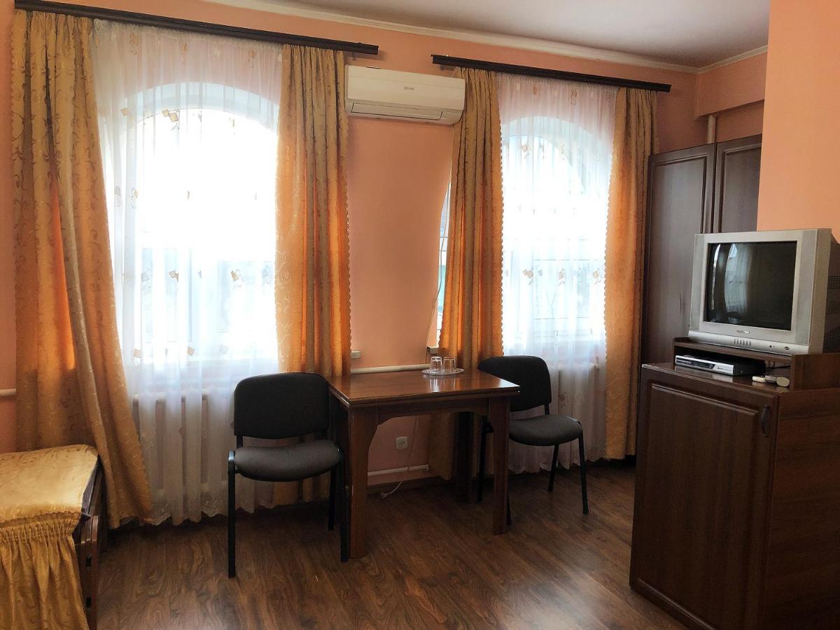 Comfort Hotel Chervonograd Buitenkant foto